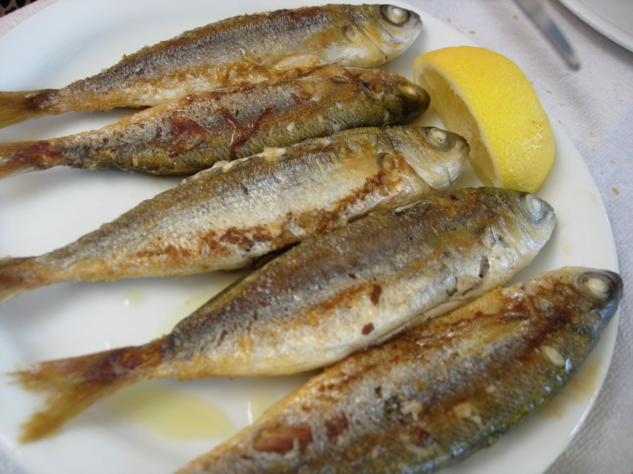 Sardines à la méditerranéenne et légumes verts — oméga-3 et mémoire