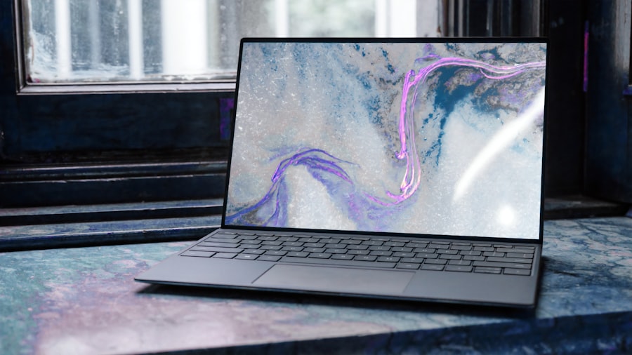 Un espace de travail moderne avec un ordinateur portable